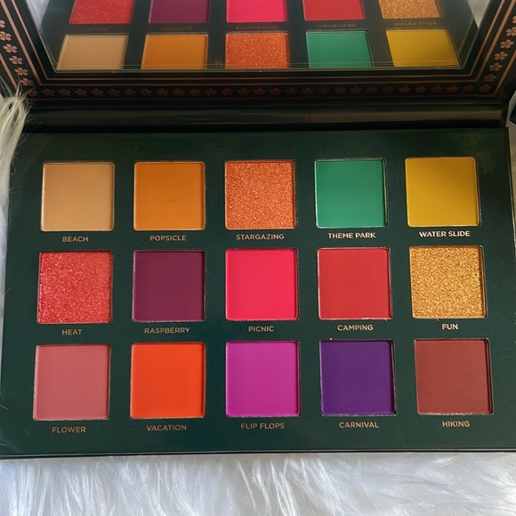 ACE BEAUTE - Nostalgia ( EYESHADOW) - Picture 4 of 6